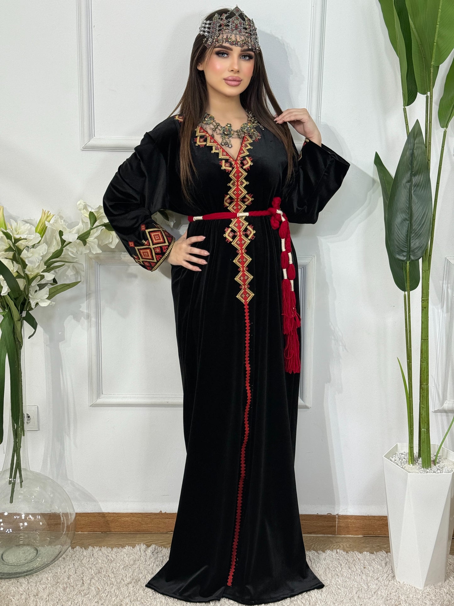 فستان بربري – مخمل أسود
 ارتدي ملابسك