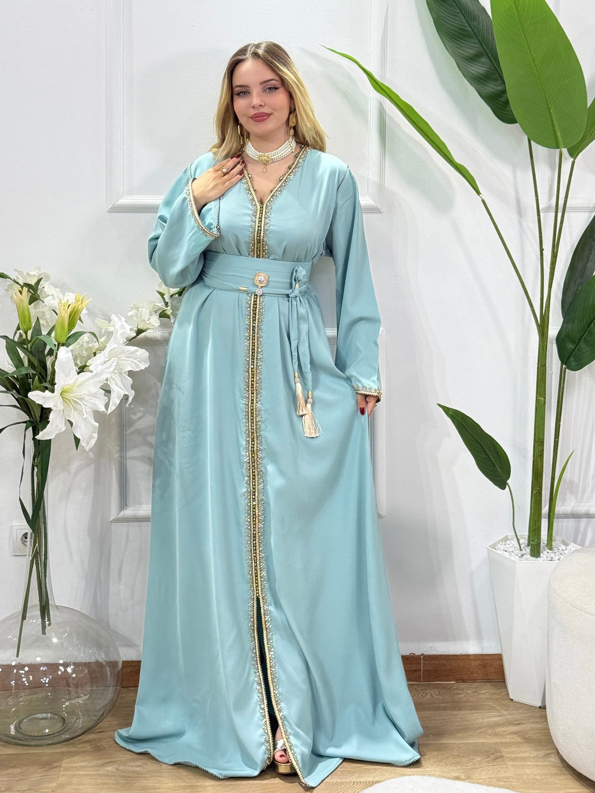 Caftan Sarah en crêpe – Plusieurs couleurs disponibles