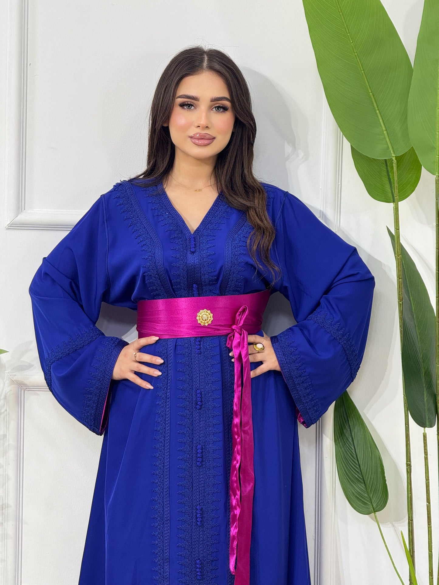 Caftan Bella Bleu Royal – Élégance éclatante et modernité CyLy