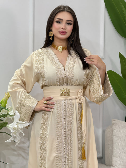 Caftan Lara – Crêpe brodé et perlé