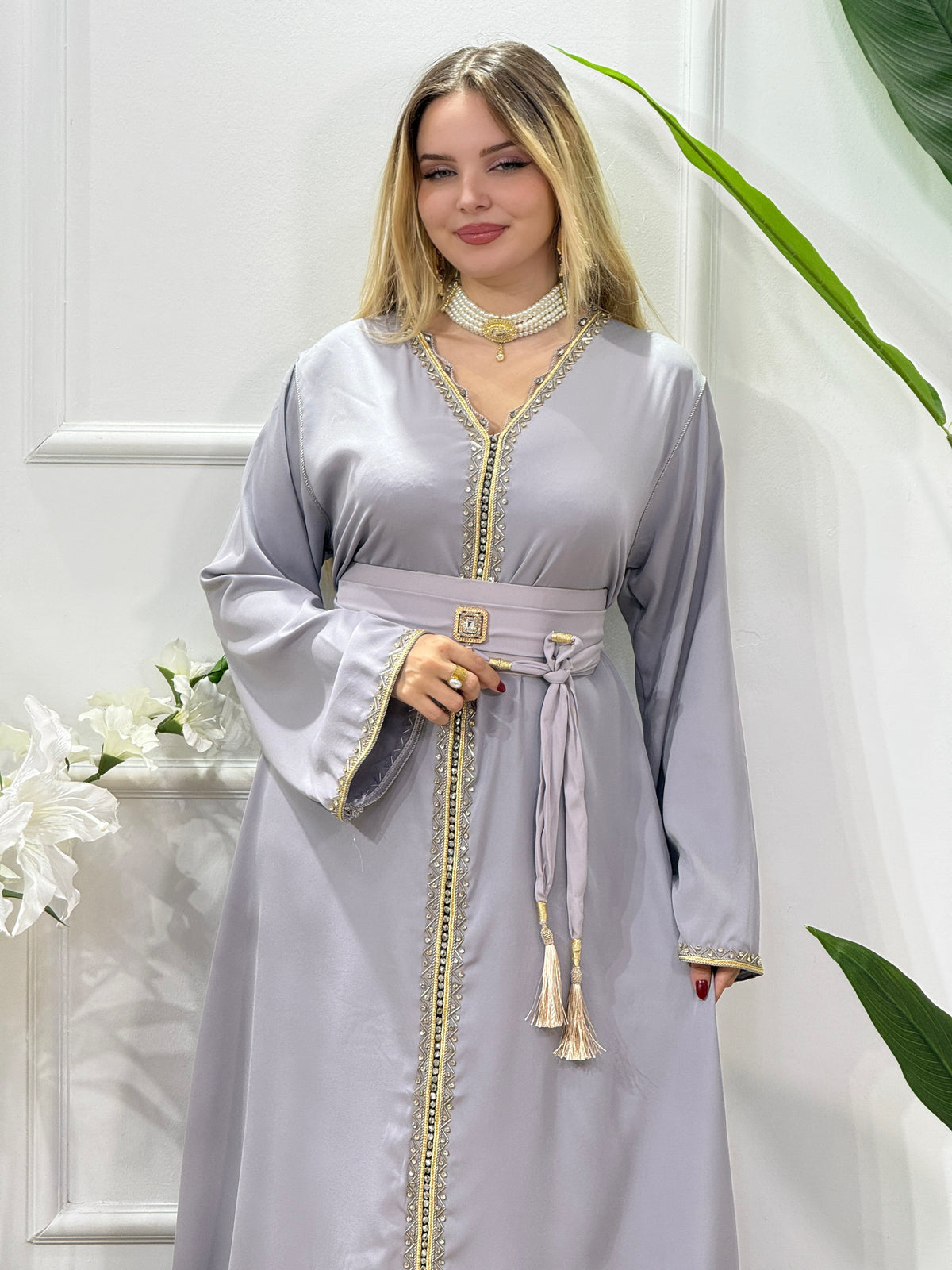 Caftan Sarah en crêpe – Plusieurs couleurs disponibles