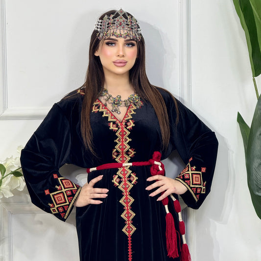 Robe Berbère – Velours Noir
Robe en