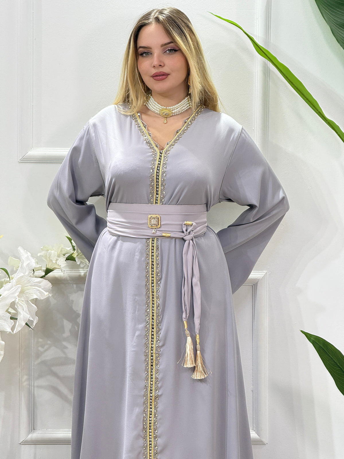 Caftan Sarah en crêpe – Plusieurs couleurs disponibles