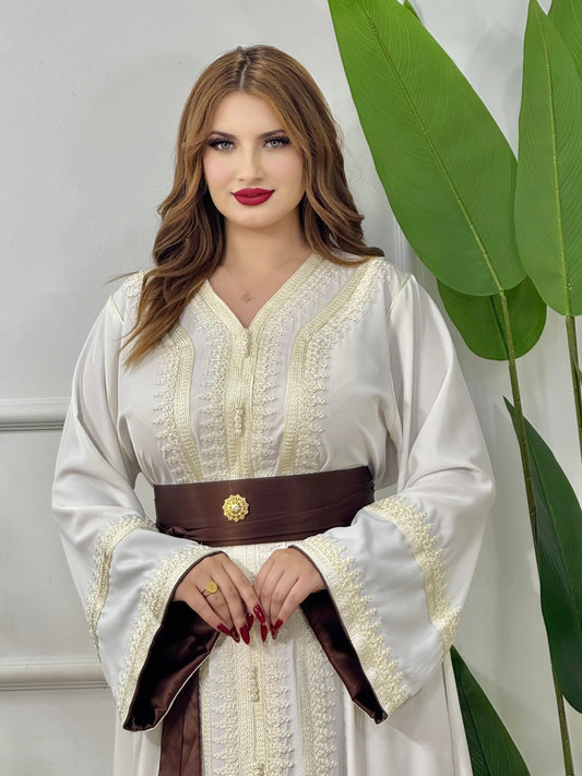 Caftan Bella Blanc – Élégance pure et raffinement intemporel