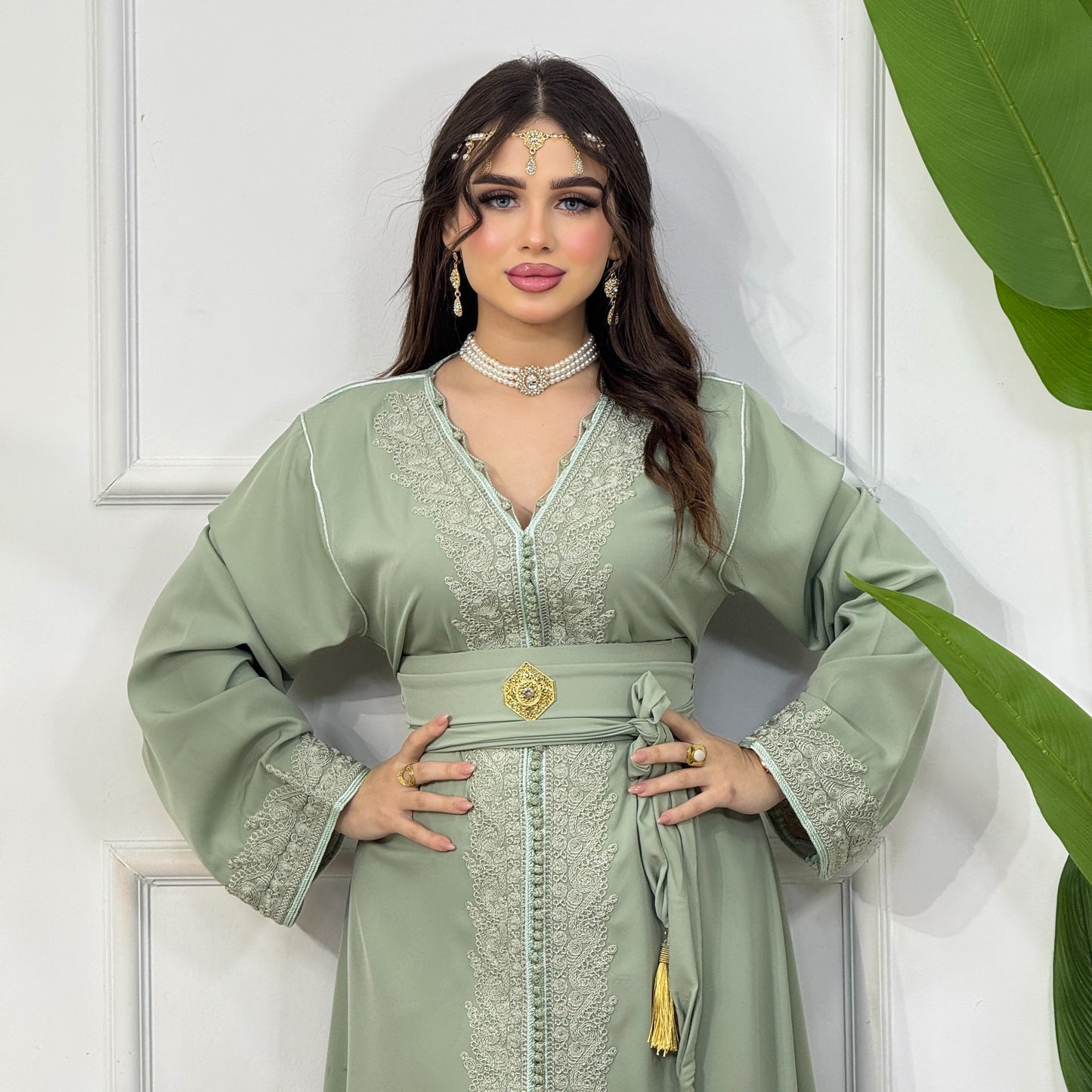 Caftan Amani – Élégance & Raffinement